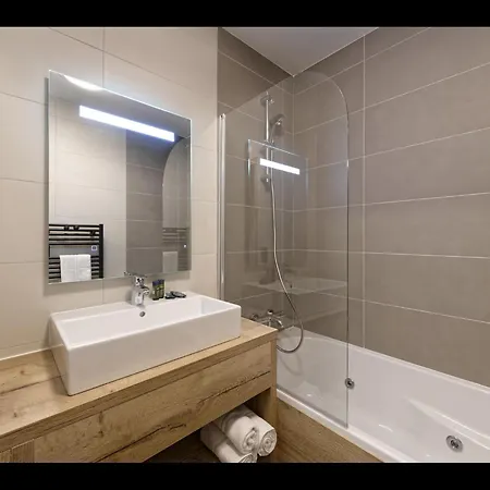 In With & Pool